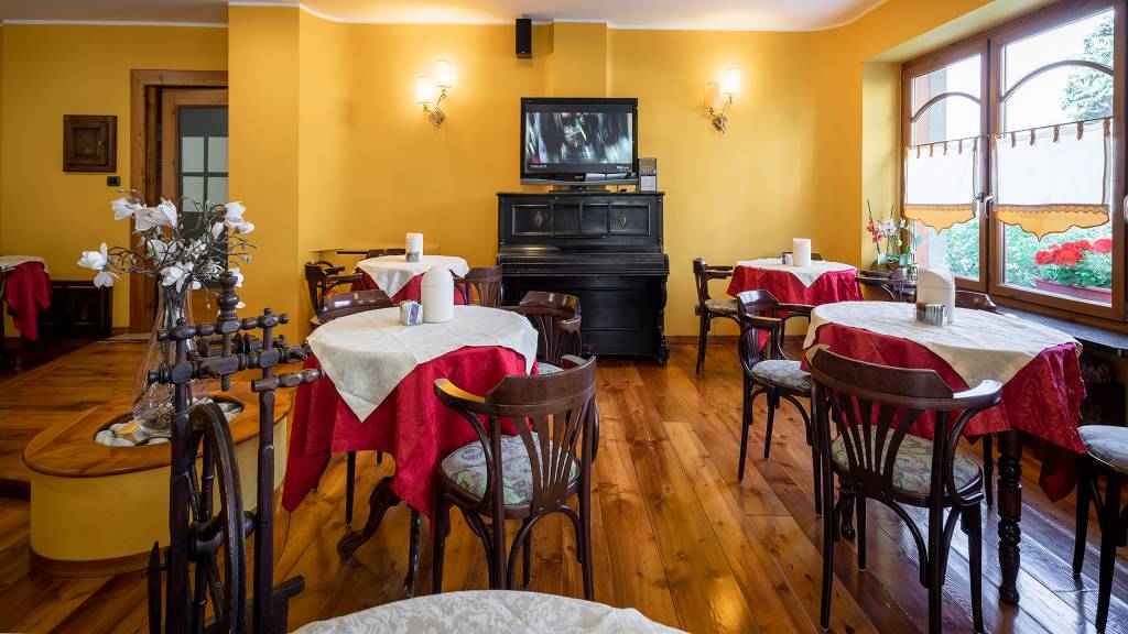 Hotel-Elena-Saint-Vincent-2020-colazione-I4A6694