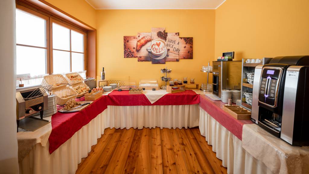 Hotel-Elena-Saint-Vincent-2020-colazione-I4A6745