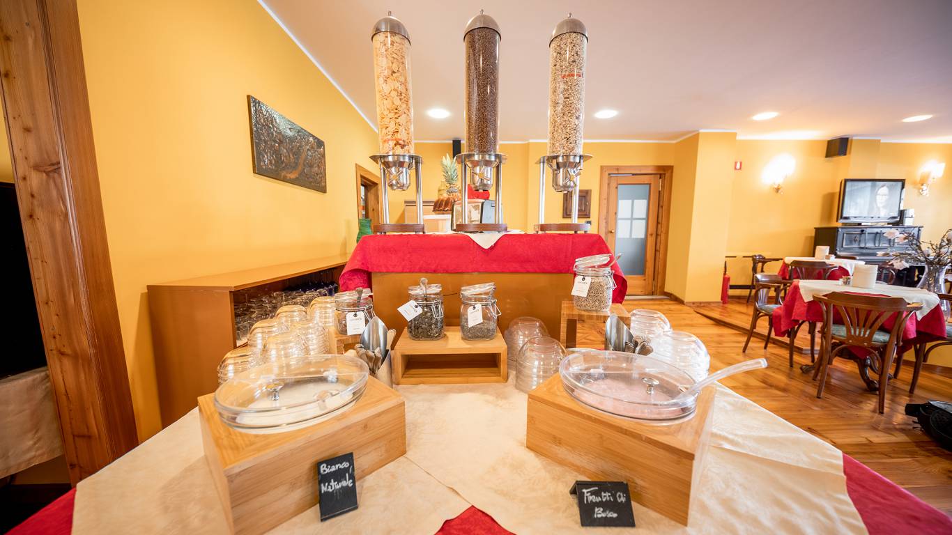 Hotel-Elena-Saint-Vincent-2020-colazione-I4A6720