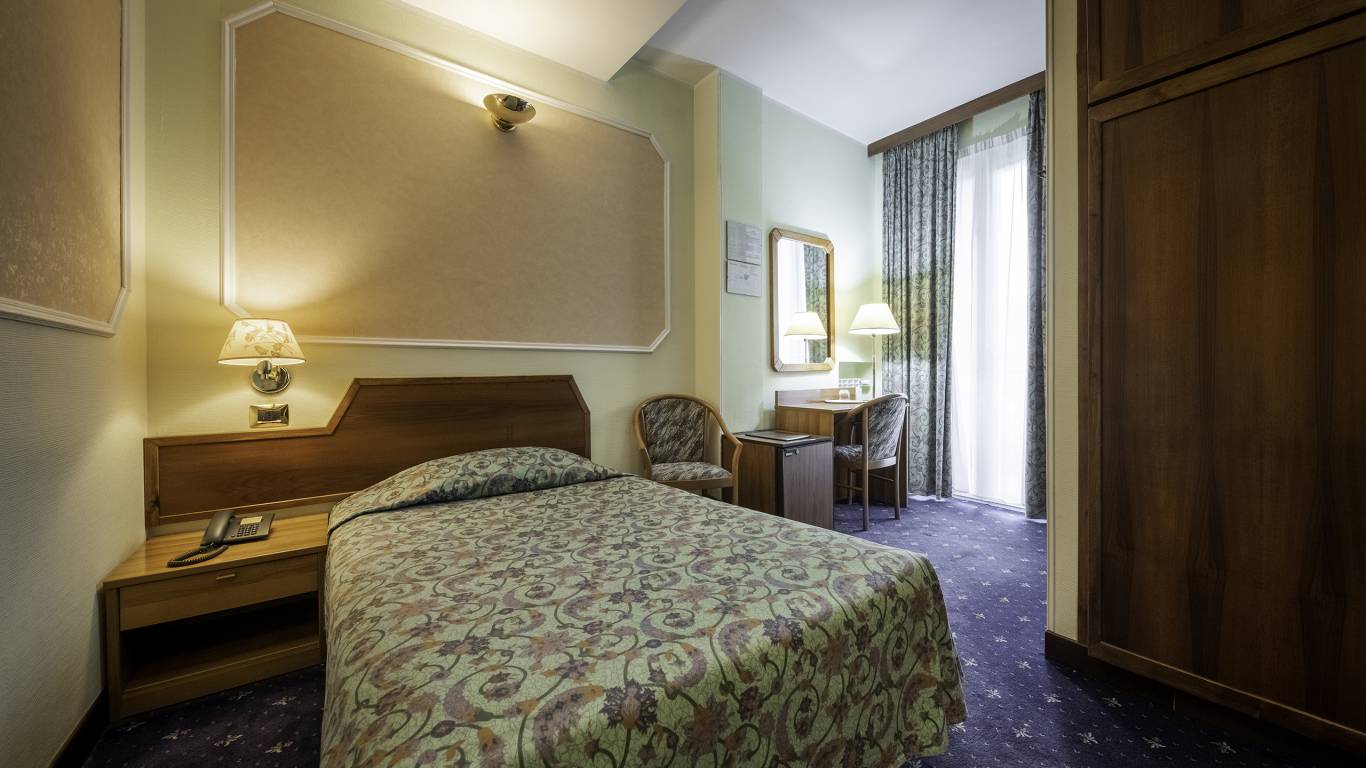 Hotel-Elena-Saint-Vincent-2020-chambre-simple-I4A3459